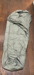 CAMPING READY! MODERN PADDED FULL SIZE ADULT ARMY GREEN SLEEPING BAG