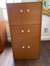 AN IMPRESSIVE LARGE WOODEN THREE DRAWER FILING CABINET CHEST OF DRAWERS WITH CRYSTAL PULLS