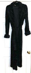 AMAZING MORGAN TAYLOR TERRYCLOTH-FEEL BLACK LONG BELTED ROBE