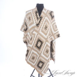 BOHO LUXE BRAND NEW WITH TAGS COCOGIO MADE IN ITALY CAMEL/IVORY MULTI CHUNKY KNIT PONCHO CAPE OSFA