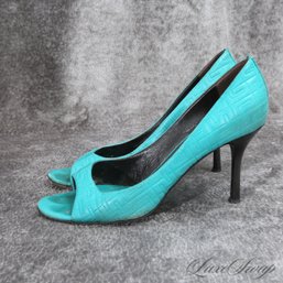 HIGH IMPACT ST. JOHN MADE IN ITALY CARIBBEAN TIFFANY BLUE EMBROIDERED OPEN TOE SHOES 8.5