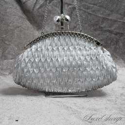 BRAND NEW WITHOUT TAGS FABULOUS SILVER METALLIC FOIL EFFECT LEATHERETTE PLEATED LARGE KISSLOCK CLUTCH BAG