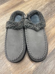 New With Tags West Fashion Life Grey Slippers Mens Size 9-10