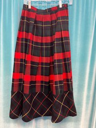 Vintage Perry Ellis Red  Green Plaid Pleated Skirt Size 8