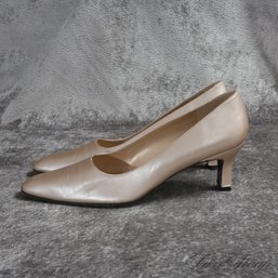 #28 STUART WEITZMAN CREAM PEARLESCENT OVERLAY LEATHER CLASSIC CONSERVATIVE PUMPS SHOES 9.5 AA