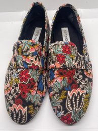 New In Box Steve Madden ELTONN Bright Floral Paisley Print Loafers Size 8