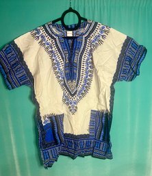 **New Without Tags African Dashiki Blue And White 2 Pockets (one Size)