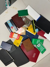 A LARGE LOT OF BRAND NEW AND SOME NEARLY NEW NOTEBOOKS AND LEATHER BOUND PADS INCLUDING MOLESKINE