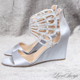 NEAR MINT IN ORIGINAL BOX BADGLEY MISCHKA 'JEWEL' SILVER SATIN CRYSTAL EMBELLISHED BUTTERFLY WING SHOES 7