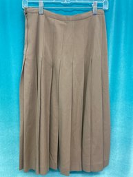 **Vintage Front Tan Pleated Midi Skirt Size(10)