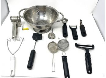 MAKE SOME MASHED POTATOES!! LARGE KITCHEN TOOL LOT OF POTATO PEELERS, COLANDER, SIEVES, MALLET, MASHER & MORE