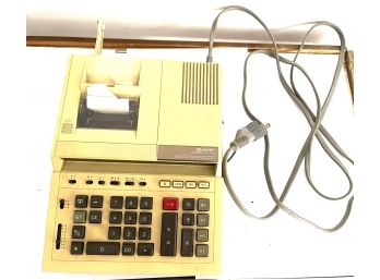 ACCOUNTANT RETRO : VINTAGE SHARP ELECTRONIC CALCULATING MACHINE