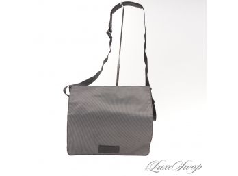 PERFECT DAILY DRIVER! VERSACE PARFUMS ANTHRACITE GREY MICROFIBER CROSSBODY COMMUTER BAG