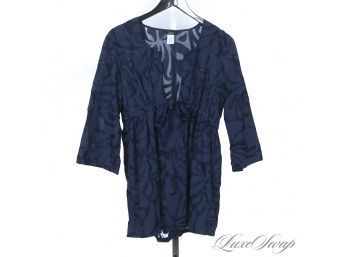 MIAMI READY : NEAR MINT J. CREW NAVY BLUE LIGHTWEIGHT VOILE TROPICAL CINCHWAIST SPLIT NECK TUNIC TOP