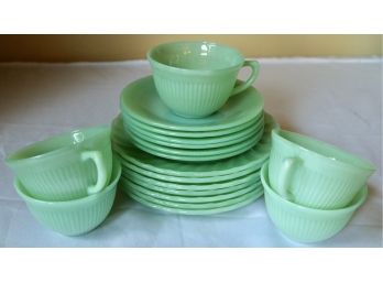 18 Pieces FireKing Tableware