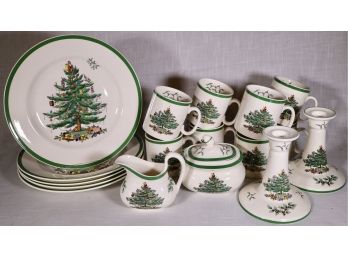 Seventeen Piece Spode 'Christmas Tree' China