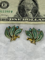 Stunning Vintage Lisner Clip Earrings