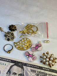 Lot Of Various Pieces Of Costume Jewelry (use For Art Projects, Etc)