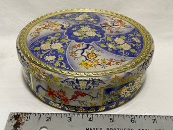 Stunning Tin With Antique Sewing Supplies Plus Buttons