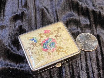 Small Vintage Silvertone And Needlepoint Image Compact