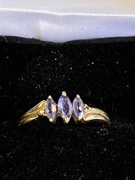 10K Yellow Gold 3 Stone Tanzanite Ring Size 7