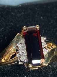 10K Gold Garnet And Diamond Ring Size 7