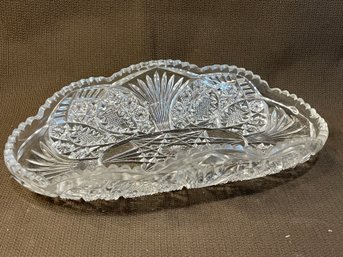 Beautiful Glass Oval Dish 11'x6' -