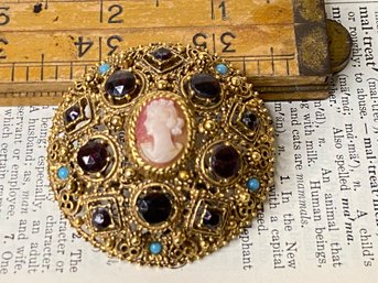 2' Round Cameo/jeweled Pin