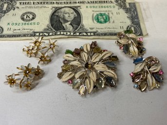 2 Pairs Of Earring And Pin. Vintage