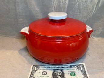 1941 Vintage Hall 2.5 Quart Covered Casserole - Perfect Condition