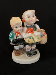 1945-1952 Ceramic Figurine Little Boy And Girl -Made In Occupied Japan