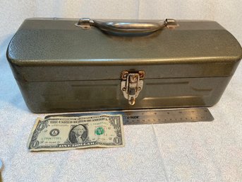 Vintage Tool Box With Pullout Tray - Great Shape