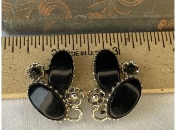 Vintage Black Stone Clip Earrings