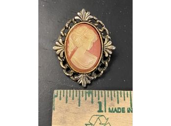 Cameo Pendent/Pin