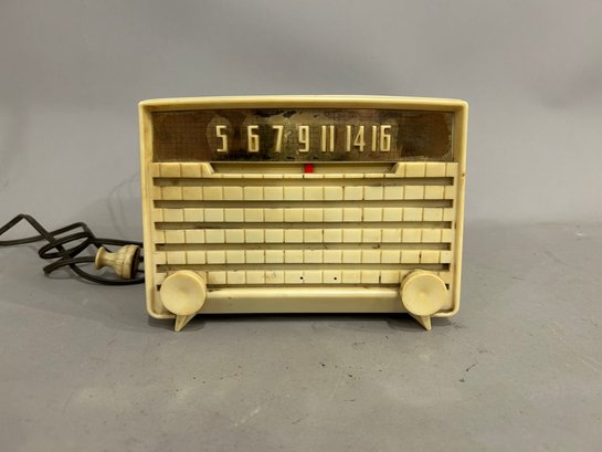Vintage Silver Tone White Plastic Radio