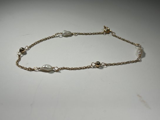 14k Yellow Gold And Pearl Bracelet