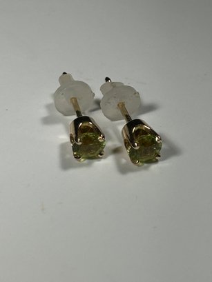 14k Yellow Gold Earrings Green Peridot