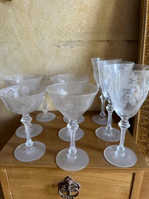 Etched Antique Stemmed Glassware Of Various Heights - Bd1-11