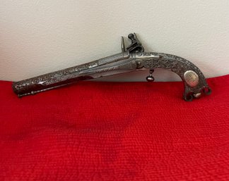 Reproduction The Pitcairn Flintlock Pistol April 19, 1775