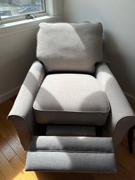 Light Gray Linen Accent Chair/ Recliner Like New Condition- MB8