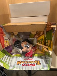 Lot Of 4 MICKEY & MINNIE MOUSE 10513 & 10514 DISNEYLAND TOONTOWN PUPPET THEATRE