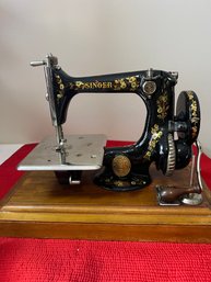 Antique Singer Sewing Machine #24-1 Hand Crank Sewing Machine