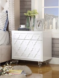 #47 Sienna Trellis Lacquer-Finish Lucite Leg Side Table, White