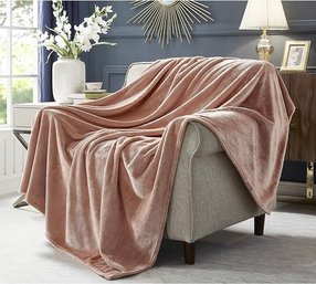 #147 Sherpa Throw Blanket - Serena Reversible Blush Pink Throw Blanket 100 Polyester 60' X 70'