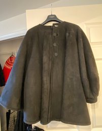 Black On Black Shearling Half Cape Half Coat With One Sleeve By Angelo Danzi Size 42 - 83