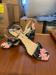 Unisa Floral Strappy Shoes Size 8.5 - 68
