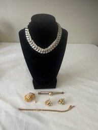 Lot Of Costume Jewelry Trifari, Coro, Kementz,