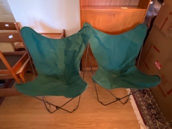 2 Metal Folding Butterfly Chairs With Green Fabric - 49