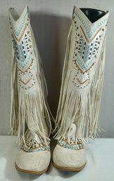 #70 Size 7 White Fringed Cowgirl Boots