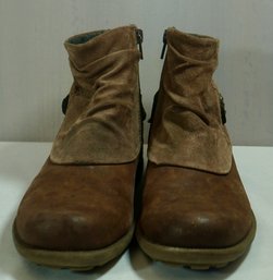 #78 Size 7 Earth Originals Boots